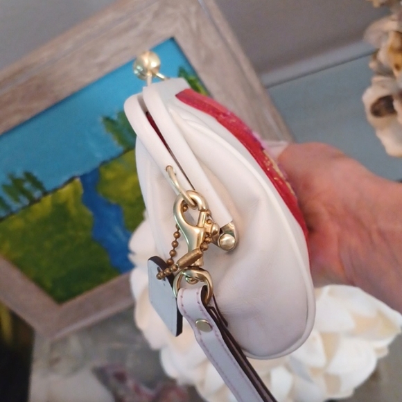 EXCELLENT CONDITION 2005 VINTAGE POPPY FOR PEACE  COACH KISSLOCK WRISTLET - Picture 11 of 17